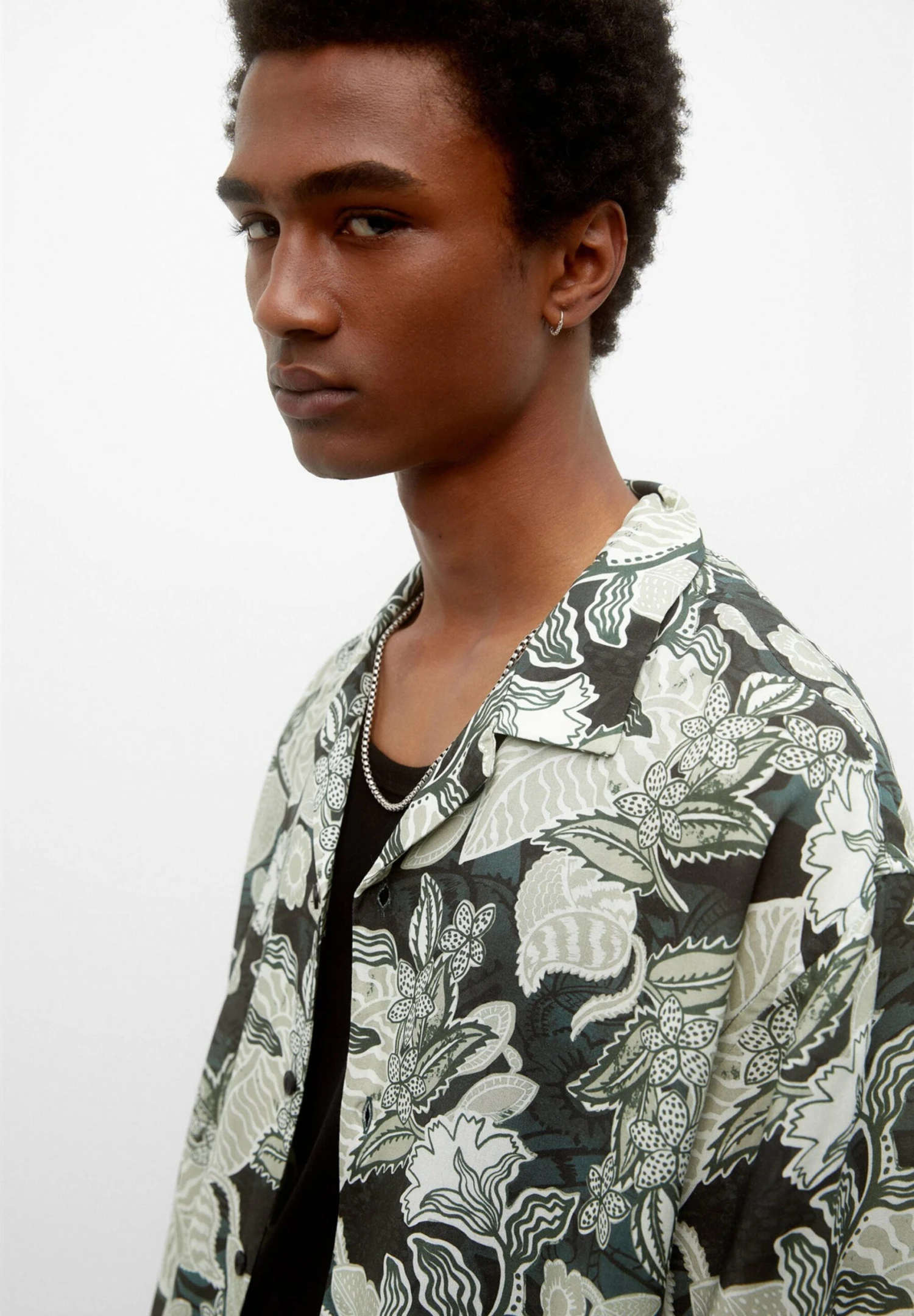 PULL & BEAR Floral Print Short Sleeve- Camicia - Mint 4 PULL & BEAR Floral Print Short Sleeve- Camicia - Mint - immagine 4