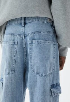 PULL & BEAR With Front Panel Jeans A SigarettaLight-Blue Denim Uomo Jeans PUC24A001-K11 -Pull & Bear 8bbedf6502f44e51bc52d75986c85905