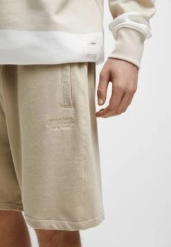 PULL & BEAR Basic - Shorts - Beige -Pull & Bear 8cd94396d5b647e3aa9865bef14564b7