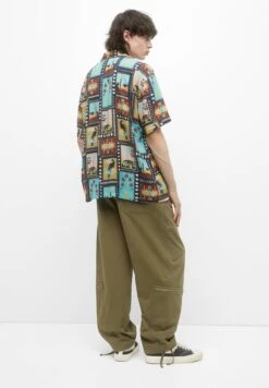 PULL & BEAR Printed Short SleeveCamiciaMulti Coloured Uomo Camicie PUC22D0JF-T11 9 PULL & BEAR Printed Short SleeveCamiciaMulti Coloured Uomo Camicie PUC22D0JF-T11 -Pull & Bear 8d6d8471f44a4287845666c0952b0a1d