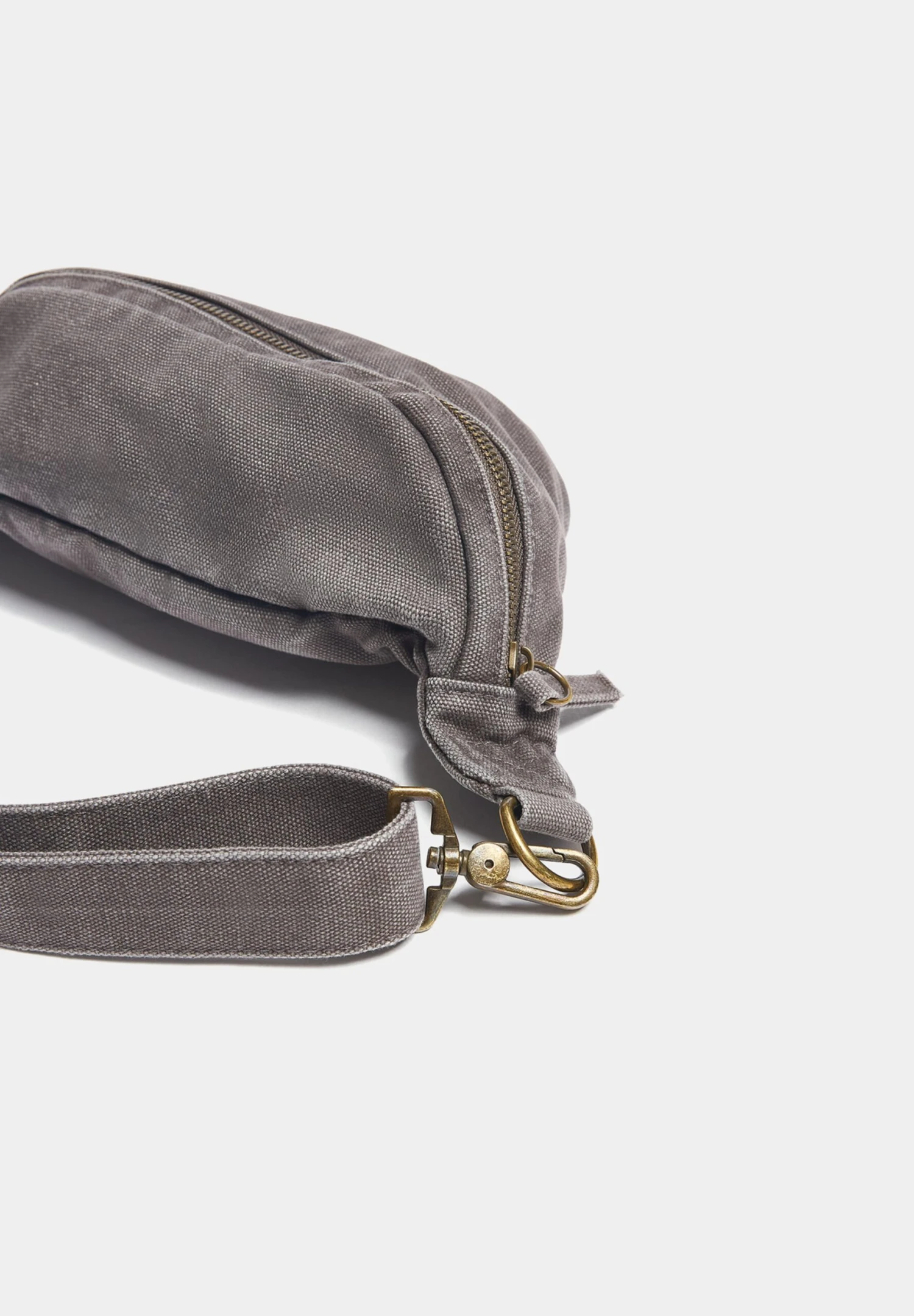 PULL & BEAR MarsupioGrey Uomo Borse PUC52H02D-C11 2 PULL & BEAR MarsupioGrey Uomo Borse PUC52H02D-C11 - immagine 2