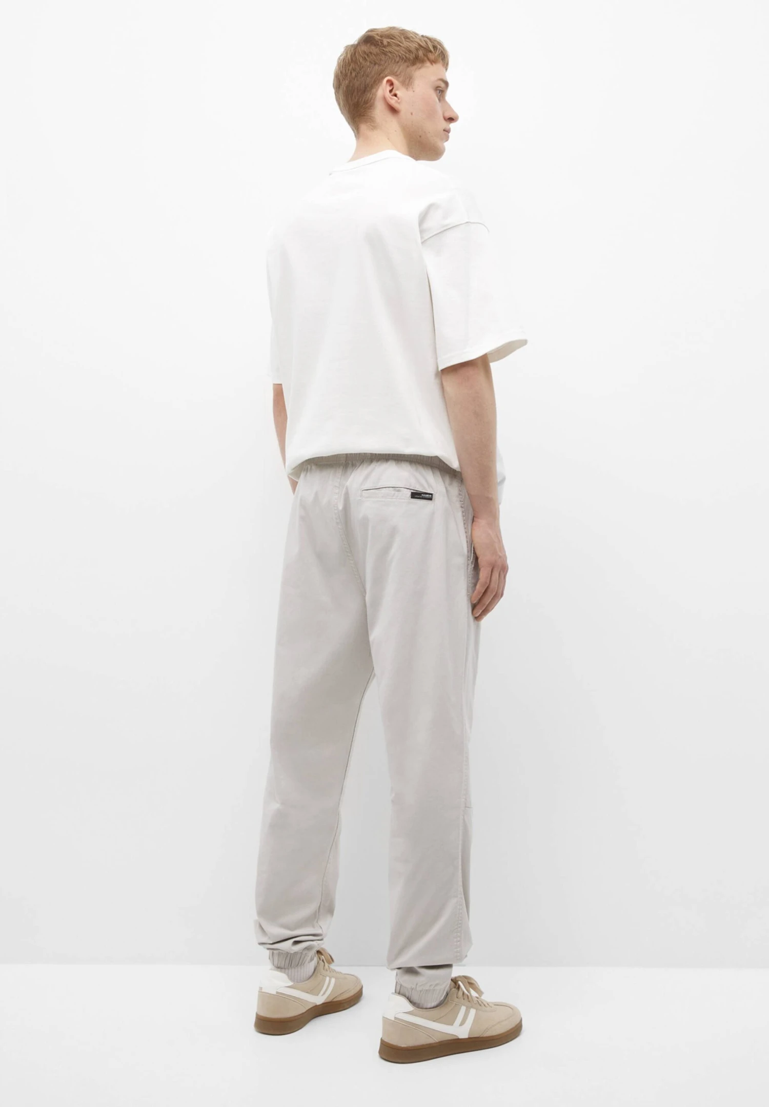 PULL & BEAR BasicPantaloni SportiviLight Grey Uomo Pantaloni PUC22E0EE-A11 3 PULL & BEAR BasicPantaloni SportiviLight Grey Uomo Pantaloni PUC22E0EE-A11 - immagine 3