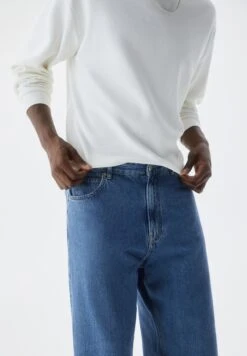 PULL & BEAR BaggyJeans A SigarettaDark Blue Denim Uomo Jeans PUC21N0IZ-K11 -Pull & Bear 8e99e5efaa19490f990d361df03a402a