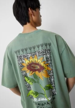 PULL & BEAR Short Sleeve With PrintT-Shirt Con StampaKhaki Uomo T-shirt E Polo PUC22O1PD-N11 -Pull & Bear 8f3532565aca44158c64d11be8f1ff8b