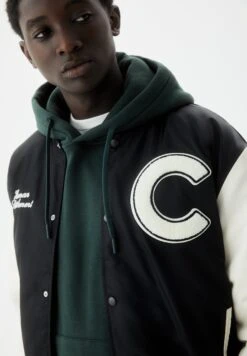 PULL & BEAR Cities VarsityGiubbotto BomberBlack Uomo Giacche PUC22T0T5-Q11 -Pull & Bear 8f5af88fe59d4124b1b46142c5b4f191