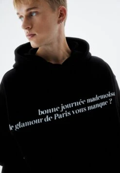 PULL & BEAR Black Paris SloganFelpa Con CappuccioBlack Uomo Maglieria E Felpe PUC22S0R5-Q11 -Pull & Bear 8fab6408edce47ae86bdd6d9e181dcad