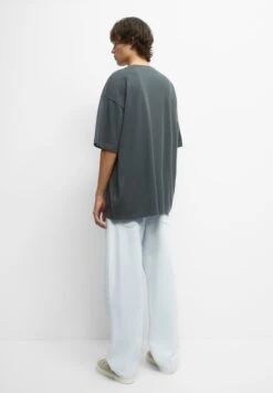 PULL & BEAR Oversize Short SleeveT-Shirt BasicGreen Uomo T-shirt E Polo PUC22O1K0-M11 -Pull & Bear 92a2d12e6dae452cb08585b316d0439c