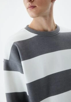 PULL & BEAR Basic Round Neck StripedFelpaGrey Uomo Maglieria E Felpe PUC22S0R7-C11 -Pull & Bear 942ae3eaed614099973f28a1f75cbc93