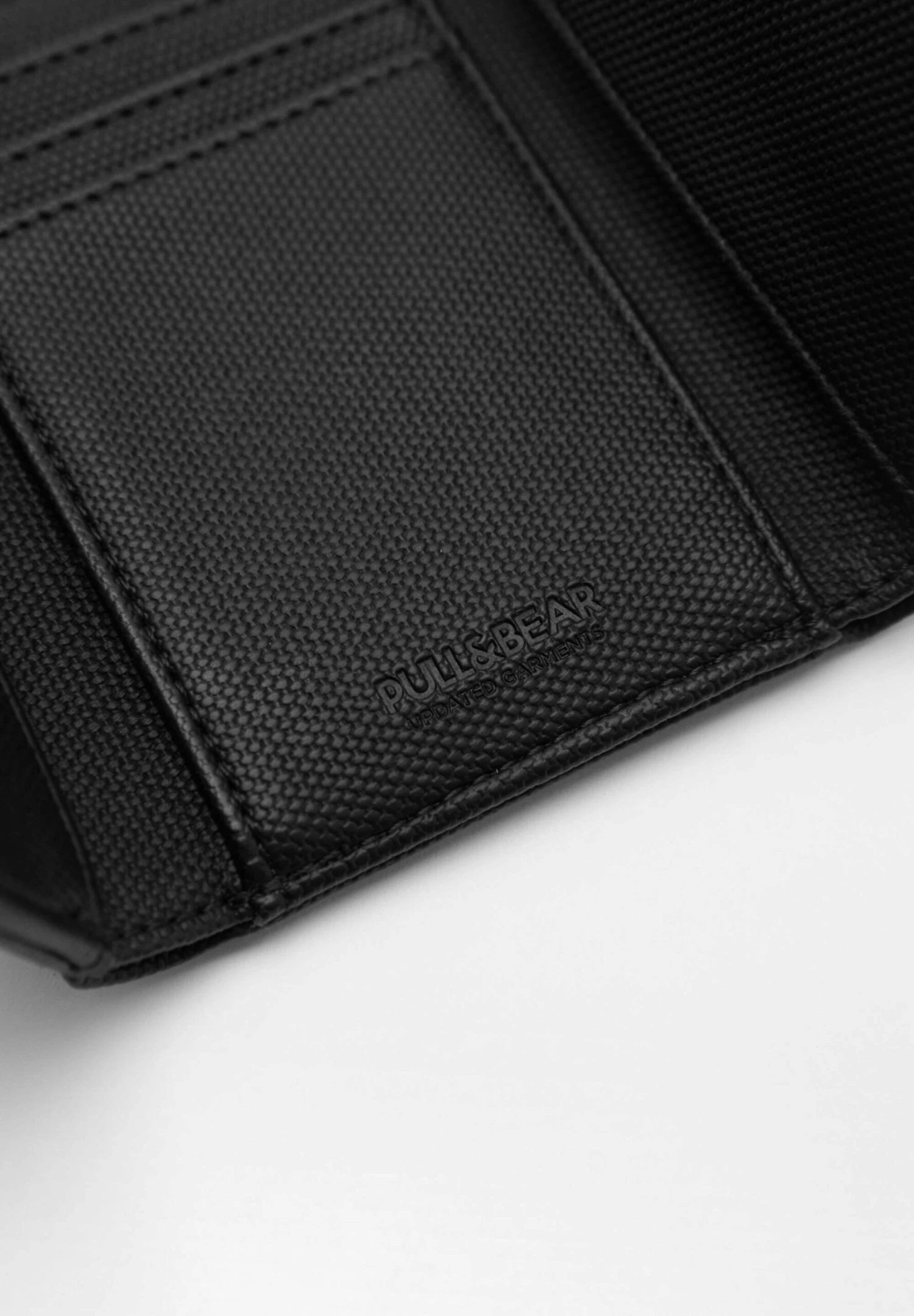 PULL & BEAR PortafoglioBlack Uomo Portafogli E Custodie PUC52F08E-Q11 4 PULL & BEAR PortafoglioBlack Uomo Portafogli E Custodie PUC52F08E-Q11 - immagine 4