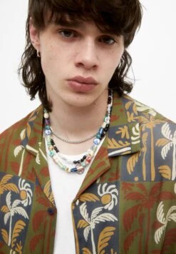 PULL & BEAR Short Sleeve Palm Tree- Camicia - Dark Green -Pull & Bear 96ca0a3be2cc402f85b4507f42eafab0