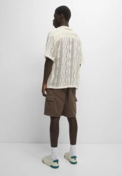 PULL & BEAR Basic-Cargo BermudaShortsLight Brown Uomo Bermuda PUC22F0DJ-O11 -Pull & Bear 96de6cdb19464f1dad41fd35aad0b461