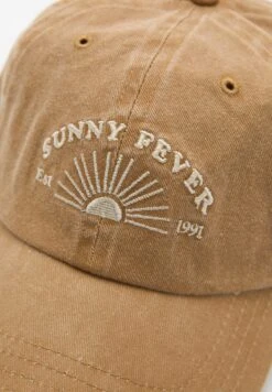 PULL & BEAR Sunny Fever Faded CappellinoLight Brown Uomo Cappellie Berretti PUC52P04T-O11 -Pull & Bear 98b1c55adf954ec8b951f62aab599478