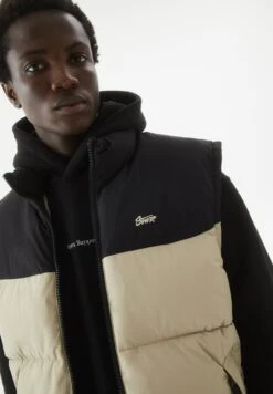 PULL & BEAR BasicPuffer GiletSmanicatoLight Brown Uomo Giacche PUC22T0SP-O11 -Pull & Bear 9a0d621a7b184440a0ecbe8da3cf270c