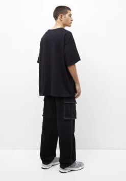 PULL & BEAR With Contrast Stitching- Pantaloni Cargo - Mottled Black 9 PULL & BEAR With Contrast Stitching- Pantaloni Cargo - Mottled Black -Pull & Bear 9a5088d8d2194205b3449a48cbbbb5ce