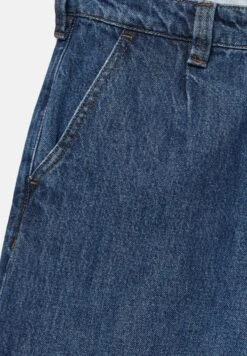 PULL & BEAR Wide-Leg With DartsBermuda Shorts Di JeansDark-Blue Denim Uomo Bermuda PUC22F0DE-K11 -Pull & Bear 9b157ae7d0ac4542b76f45f80736ade2