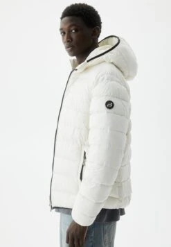 PULL & BEAR LightweightGiacca InvernaleWhite Uomo Giacche PUC22T0ST-A11 -Pull & Bear 9cdd6f72370642c29cd2709bf744ce1c