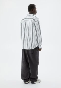PULL & BEAR Striped Long Sleeve - Camicia - White -Pull & Bear 9cea5e7dcbd14626bb4745f427e6604f