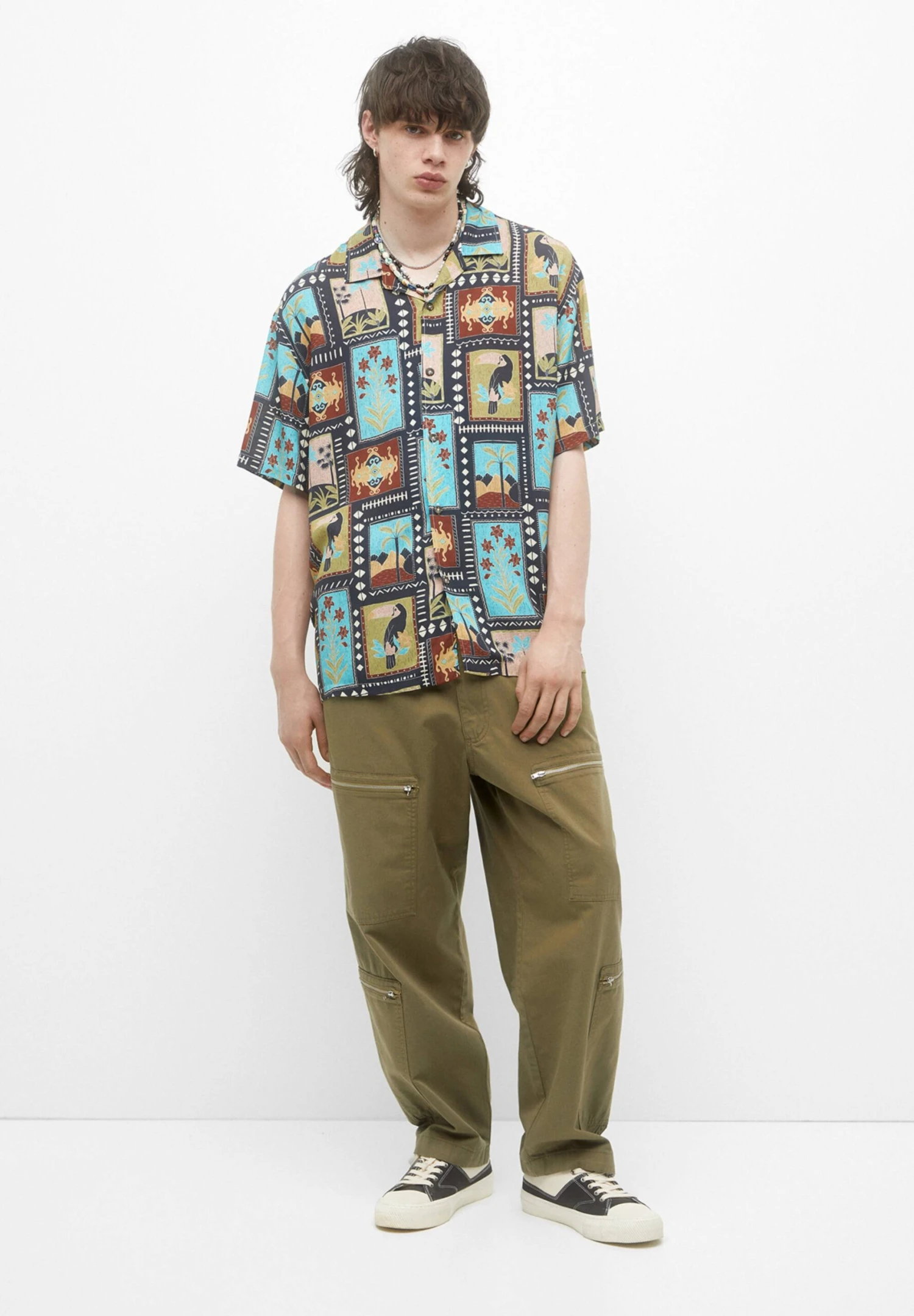 PULL & BEAR Printed Short SleeveCamiciaMulti Coloured Uomo Camicie PUC22D0JF-T11 2 PULL & BEAR Printed Short SleeveCamiciaMulti Coloured Uomo Camicie PUC22D0JF-T11 - immagine 2