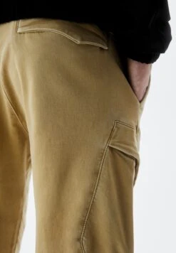 PULL & BEAR With Pockets - Pantaloni Sportivi - Ochre -Pull & Bear 9e981c75b9c44e7f91531046751926c7