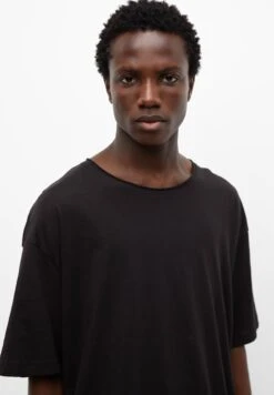 PULL & BEAR Basic Short SleevedT-Shirt BasicBlack Uomo T-shirt E Polo PUC22O1MR-Q11 -Pull & Bear 9f47bce9bc354bd284b13d0f4533967f