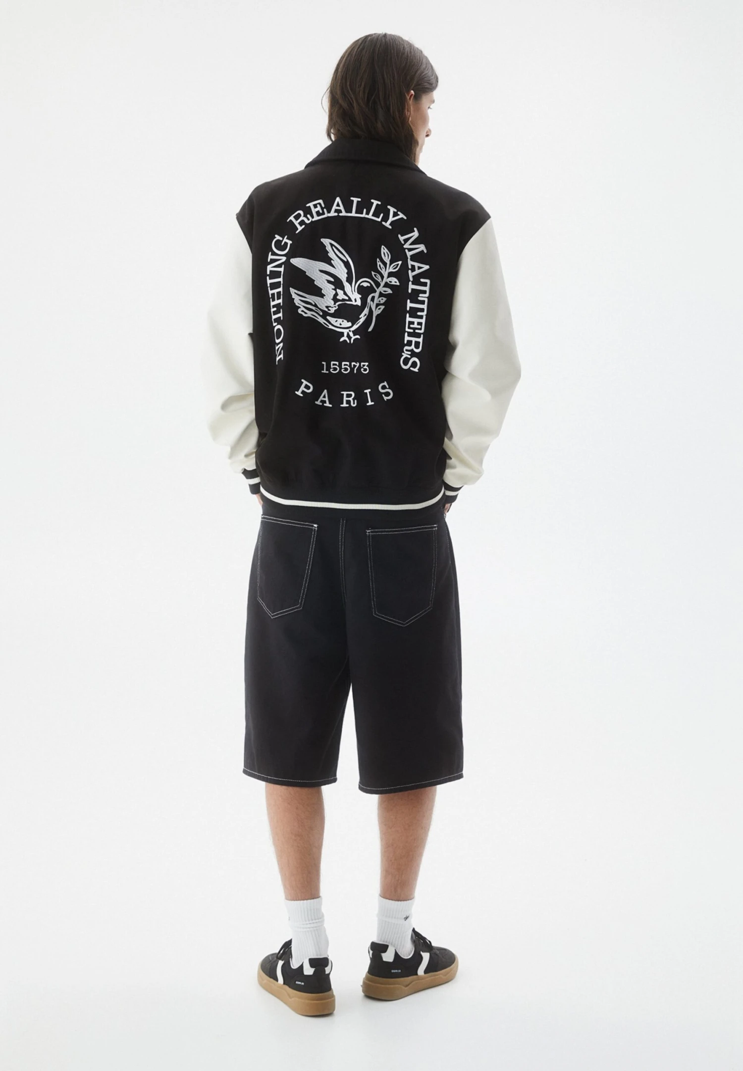 PULL & BEAR University - Giubbotto Bomber - Black 3 PULL & BEAR University - Giubbotto Bomber - Black - immagine 3