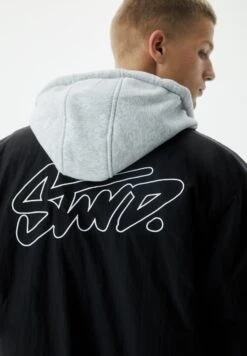 PULL & BEAR DetachableGiacca Da Mezza StagioneBlack Uomo Giacche PUC22T0T9-Q11 10 PULL & BEAR DetachableGiacca Da Mezza StagioneBlack Uomo Giacche PUC22T0T9-Q11 -Pull & Bear a3e42f497e3542e7a803e70ec840629d