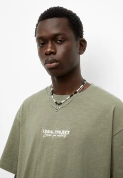PULL & BEAR With Short Sleeves And Slogan PrintT-Shirt Con StampaKhaki Uomo T-shirt E Polo PUC22O1OO-N11 -Pull & Bear a44ce0214e824897a9854738b0f7cc87