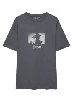 PULL & BEAR Contrast Tupac T-Shirt Con StampaGrey Uomo T-shirt E Polo PUC22O1M7-C11 -Pull & Bear a591840e728b4faeac2872b7a702ce5c