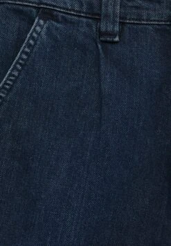 PULL & BEAR Wide-Leg With DartsBermuda Shorts Di JeansDark Blue Uomo Jeans PUC22F0DE-K12 -Pull & Bear a5ad5c7702fa409d87f396af39ab5b6f