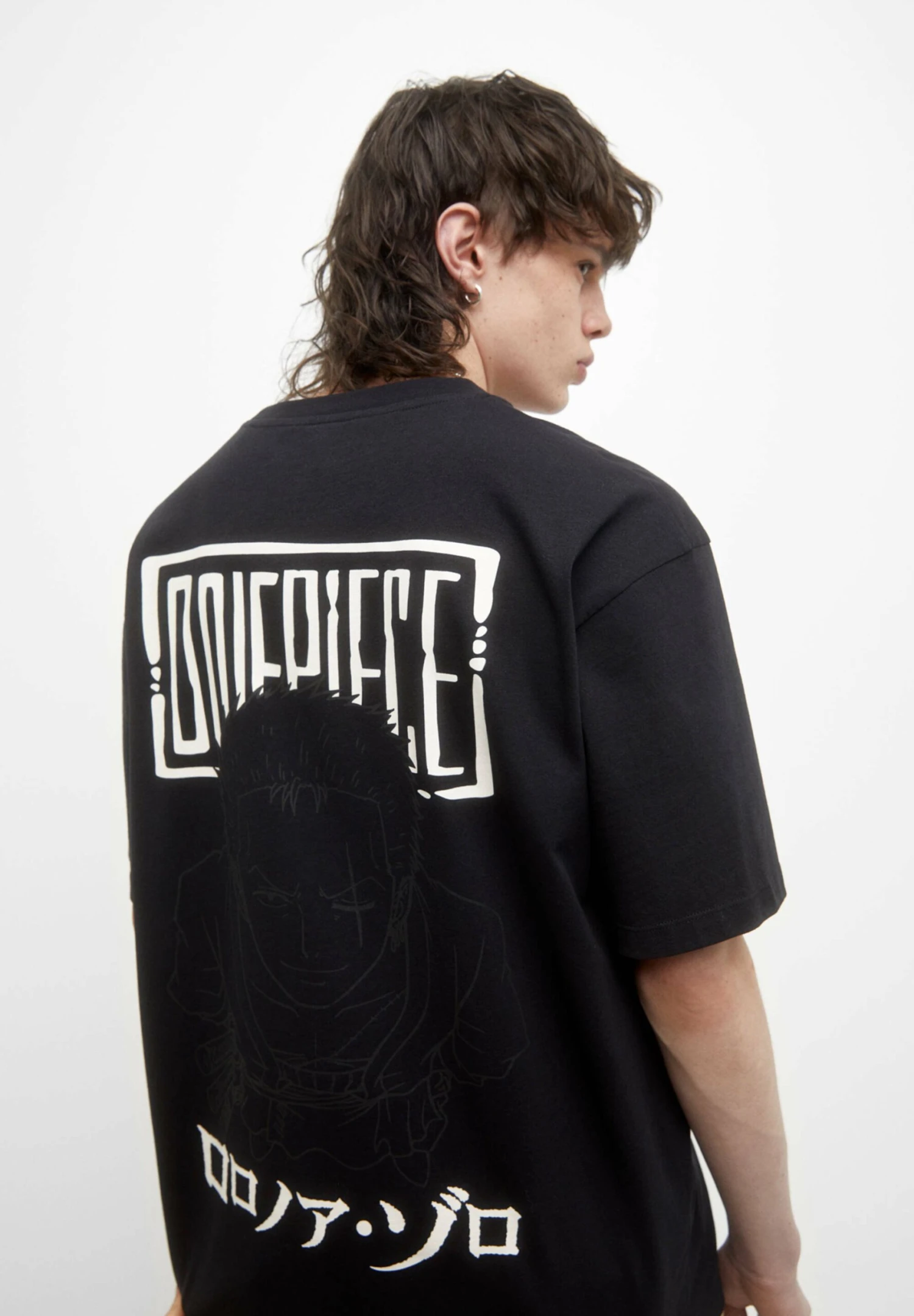 PULL & BEAR One Piece - T-Shirt Con Stampa - Black 5 PULL & BEAR One Piece - T-Shirt Con Stampa - Black - immagine 5