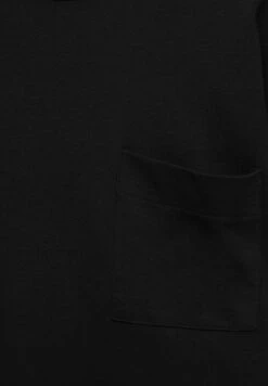 PULL & BEAR Short SleeveWith PocketT-Shirt BasicBlack Uomo T-shirt E Polo PUC22O1N4-Q11 11 PULL & BEAR Short SleeveWith PocketT-Shirt BasicBlack Uomo T-shirt E Polo PUC22O1N4-Q11 -Pull & Bear a88a8fb774504818baca528f4fd7af71