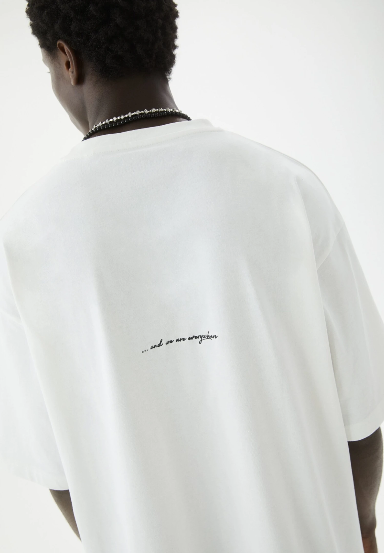 PULL & BEAR Slogan PhotographT-Shirt Con StampaWhite Uomo T-shirt E Polo PUC22O1QI-A11 5 PULL & BEAR Slogan PhotographT-Shirt Con StampaWhite Uomo T-shirt E Polo PUC22O1QI-A11 - immagine 5