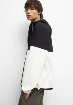 PULL & BEAR Block - Impermeabile - White -Pull & Bear a9f0b82125284dfdb58fa3ee091a8426