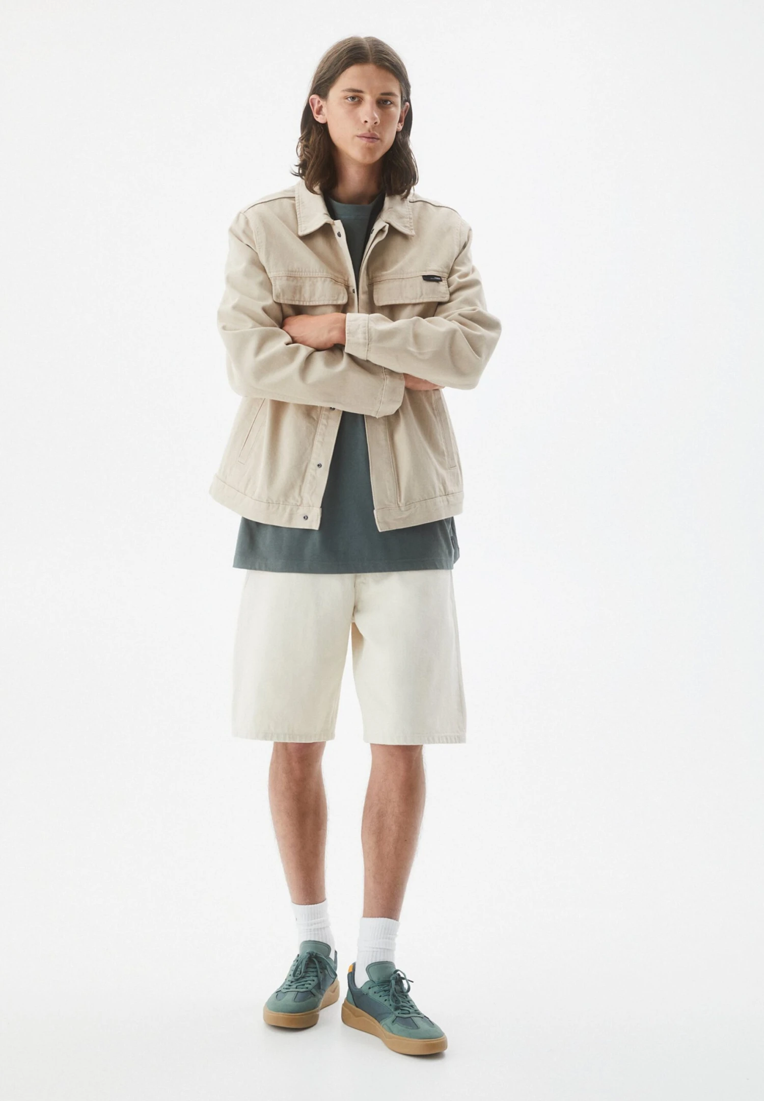 PULL & BEAR BasicTruckerGiacca LeggeraSand Uomo Giacche PUC22T0SQ-B11 2 PULL & BEAR BasicTruckerGiacca LeggeraSand Uomo Giacche PUC22T0SQ-B11 - immagine 2