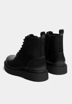 PULL & BEAR Stivaletti StringatiBlack Uomo Stivaletti/Stivali PUC12K01Z-Q11 7 PULL & BEAR Stivaletti StringatiBlack Uomo Stivaletti/Stivali PUC12K01Z-Q11 -Pull & Bear aa65f7737c0d434cb968fca027564fcd