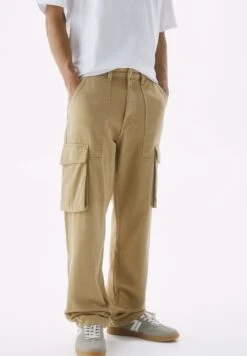 PULL & BEAR Wide-Leg With Label DetailPantaloni CargoSand Uomo Pantaloni PUC22E0F8-B12