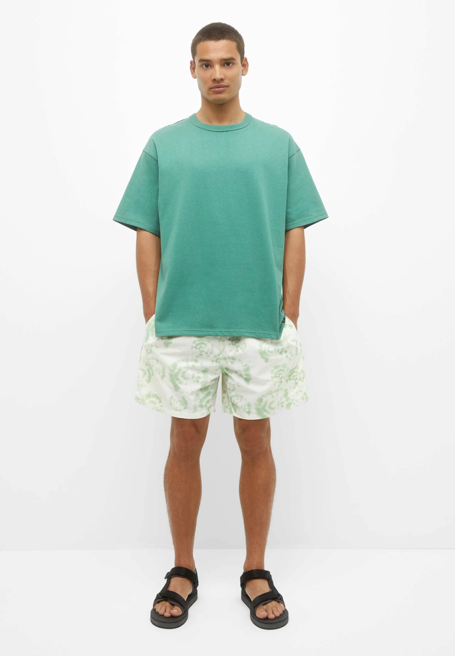 PULL & BEAR Tie-Dye Print- Shorts Da Mare - Mint 2 PULL & BEAR Tie-Dye Print- Shorts Da Mare - Mint - immagine 2