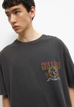PULL & BEAR Guns N Roses World Tour - T-Shirt Con Stampa - Black -Pull & Bear ae7877e5fc9742478b356d84079d87cf