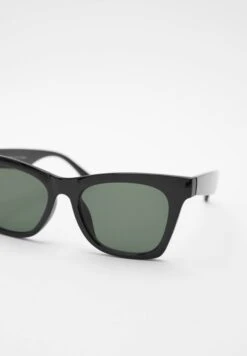 PULL & BEAR StraightOcchiali Da SoleBlack Uomo Occhiali Da Sole PUC52K00X-Q11 -Pull & Bear b04244400fca4365a06d0ec89a04f75f