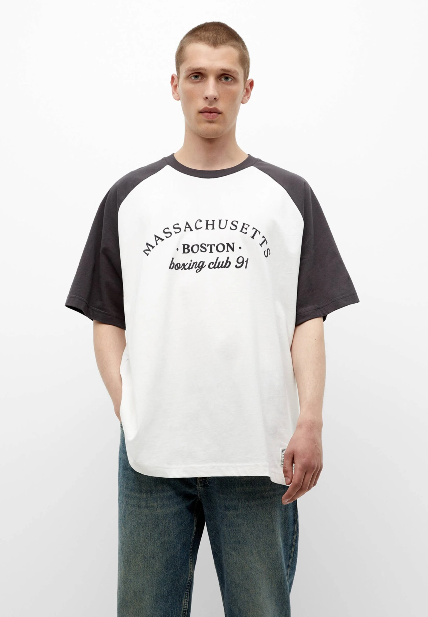 PULL & BEAR With Short Raglan SleevesT-Shirt Con StampaDark Grey Uomo T-shirt E Polo PUC22O1NL-C11 1 PULL & BEAR With Short Raglan SleevesT-Shirt Con StampaDark Grey Uomo T-shirt E Polo PUC22O1NL-C11