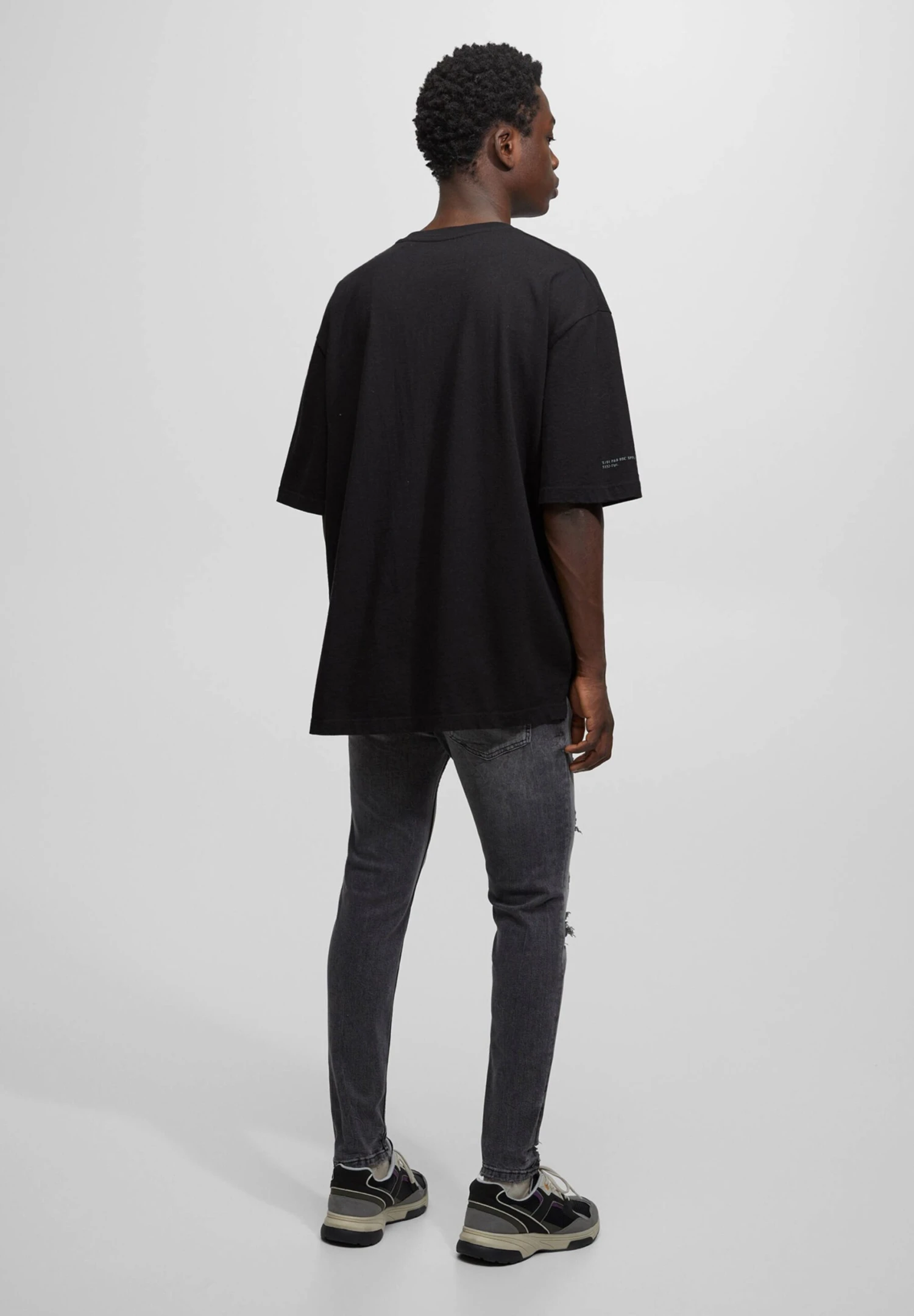 PULL & BEAR Ripped Carrot FitJeans Tapered FitMottled Anthracite Uomo Jeans PUC22G0NI-Q11 3 PULL & BEAR Ripped Carrot FitJeans Tapered FitMottled Anthracite Uomo Jeans PUC22G0NI-Q11 - immagine 3