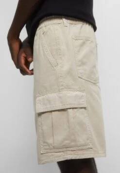 PULL & BEAR Basic-Cargo BermudaShortsBeige Uomo Bermuda PUC22F0DJ-B11 -Pull & Bear b3b2b3e222894632abcf0d9a13c9a0d1