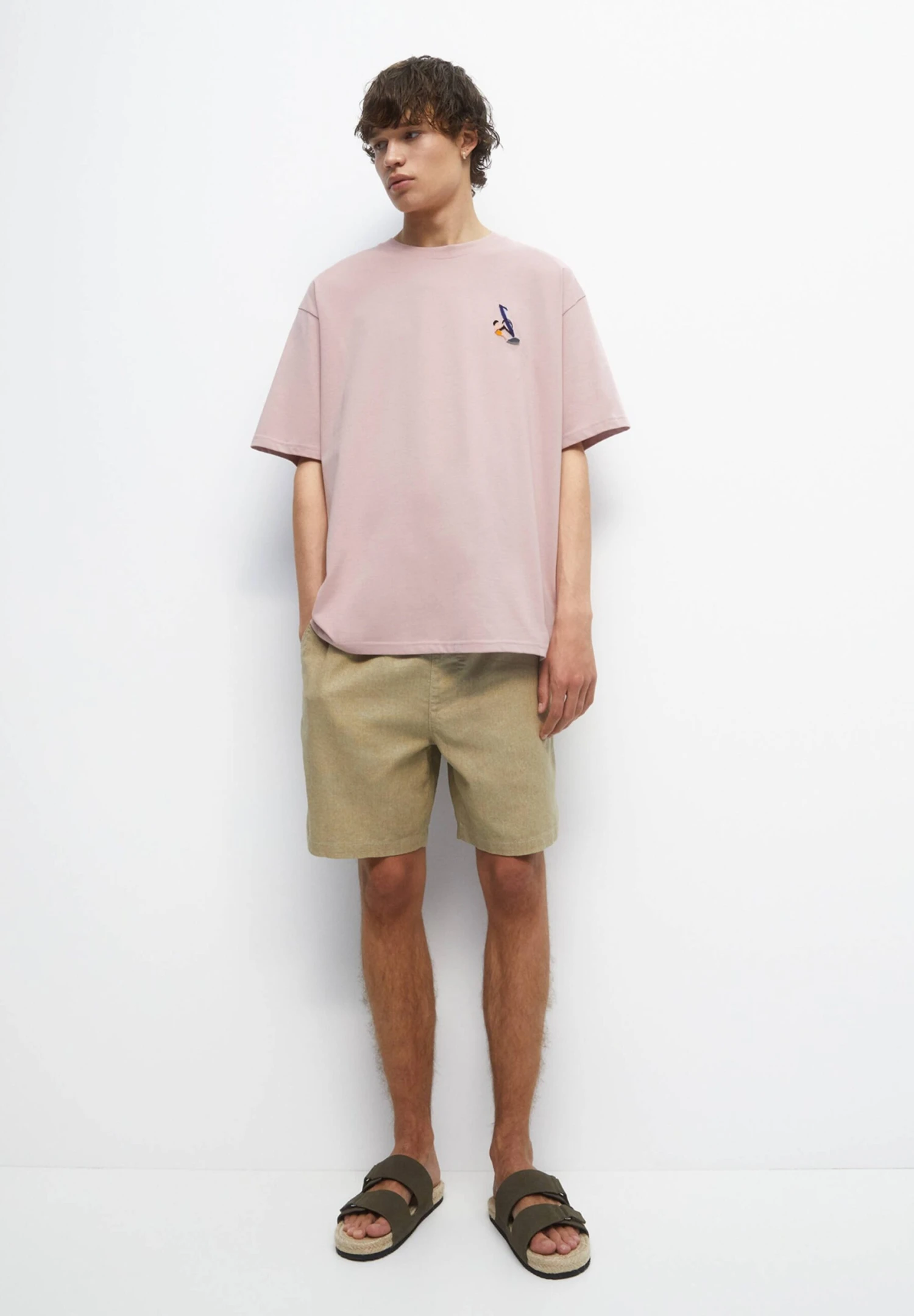PULL & BEAR Short SleeveWith EmbroideryT-Shirt BasicPink Uomo T-shirt E Polo PUC22O1OL-J11 2 PULL & BEAR Short SleeveWith EmbroideryT-Shirt BasicPink Uomo T-shirt E Polo PUC22O1OL-J11 - immagine 2