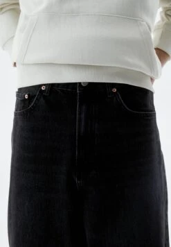 PULL & BEAR Baggy Extra Wide-Leg- Jeans A Sigaretta - Black -Pull & Bear b5d6c3d5fcc7400ca7bf403439e1a068