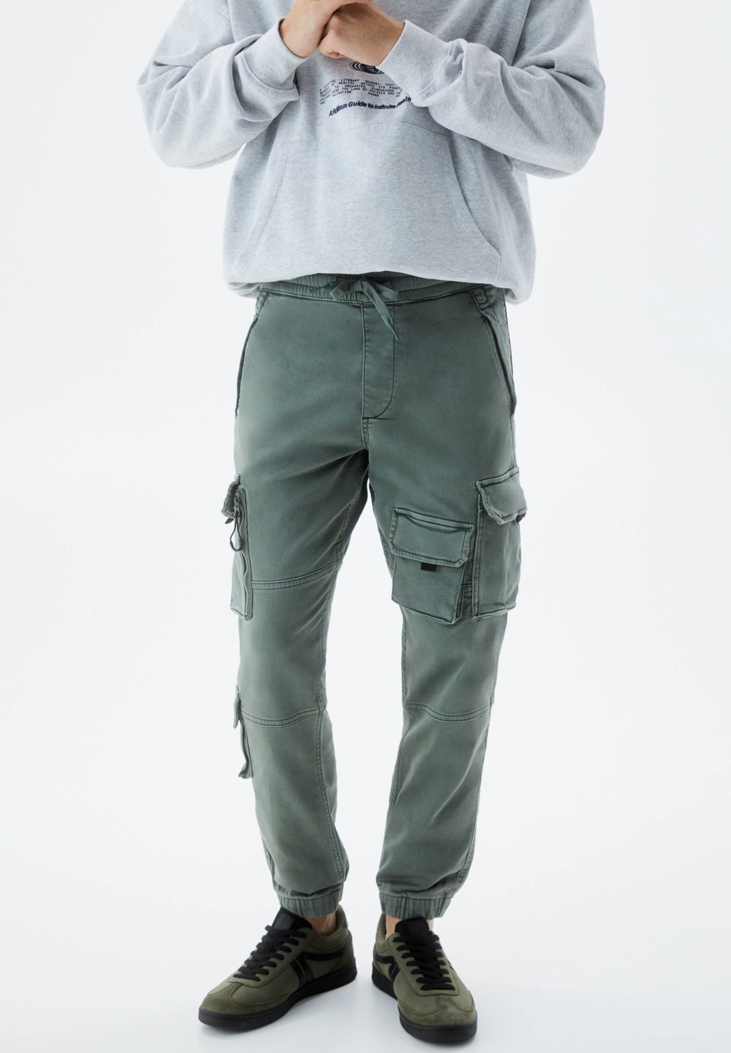 PULL & BEAR With Multiple PocketsPantaloni SportiviKhaki Uomo Pantaloni PUC22E0EU-N11 1 PULL & BEAR With Multiple PocketsPantaloni SportiviKhaki Uomo Pantaloni PUC22E0EU-N11