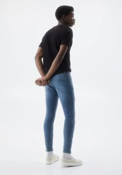PULL & BEAR Jeans Skinny FitDark Blue Denim Uomo Jeans PUC22G0PT-K13 -Pull & Bear b76a72c2e42449819cfad1f77799a576