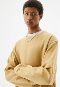 PULL & BEAR Basic Coloured Round NeckFelpaOchre Uomo Maglieria E Felpe PUC21009K-O11 12 PULL & BEAR Basic Coloured Round NeckFelpaOchre Uomo Maglieria E Felpe PUC21009K-O11 -Pull & Bear b78c6b6e274440acbff44d679bab7fe3