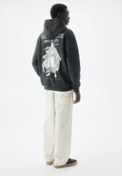 PULL & BEAR One Piece Zoro Felpa Con CappuccioGrey Uomo Maglieria E Felpe PUC22S0R4-C11 10 PULL & BEAR One Piece Zoro Felpa Con CappuccioGrey Uomo Maglieria E Felpe PUC22S0R4-C11 -Pull & Bear b9ab1070550e42c4920b0bd293185653