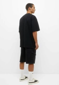 PULL & BEAR Cargo BermudaShorts Di JeansBlack Uomo Jeans PUC22F0CS-Q11 -Pull & Bear baf8e5eee717494b9e643293cb0c7629