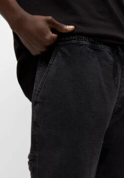 PULL & BEAR Basic Pantaloni SportiviBlack Uomo Pantaloni Sportivi E Joggers PUC22E0EQ-Q11 -Pull & Bear bf3d5fe01401456f913d3245a0e9c571